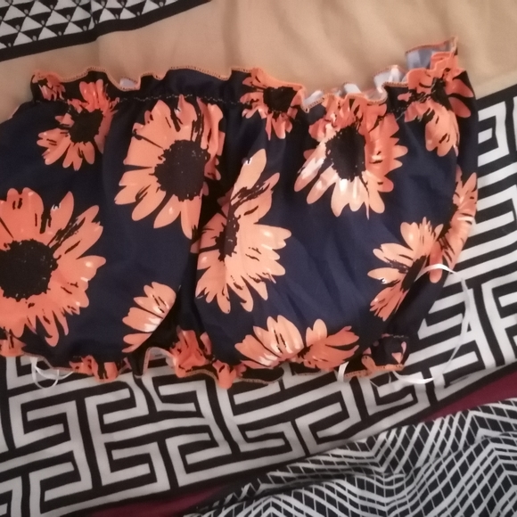 Vetement - Picture 4 of 4